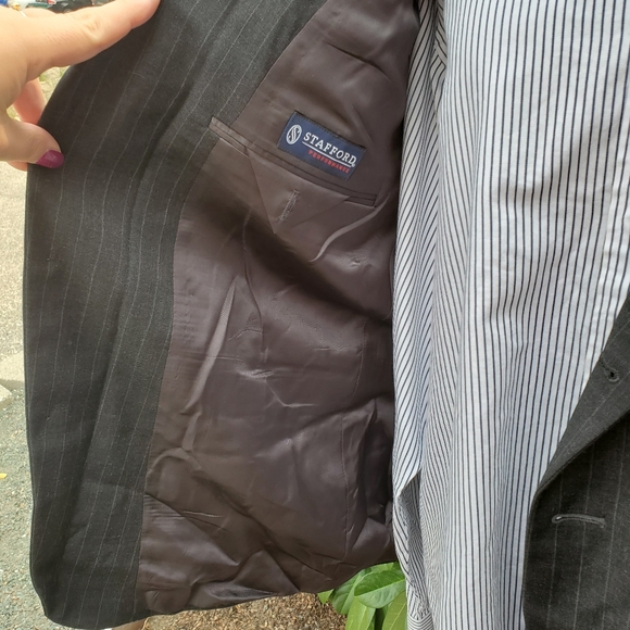 STAFFORD SUIT JACKET AND PANTS - Picture 8 of 16